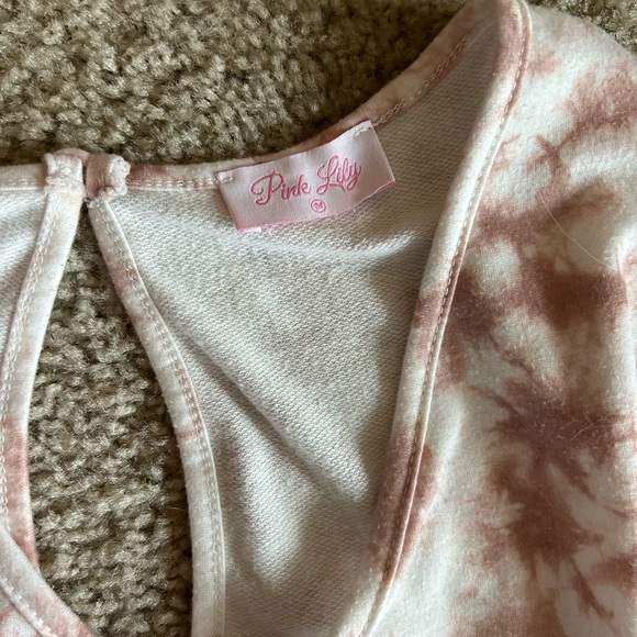 Light pink wide leg romper. - Picture 3 of 3